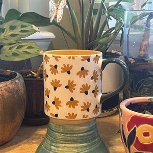 Room Essentials Floral Mug - Yellow and Black